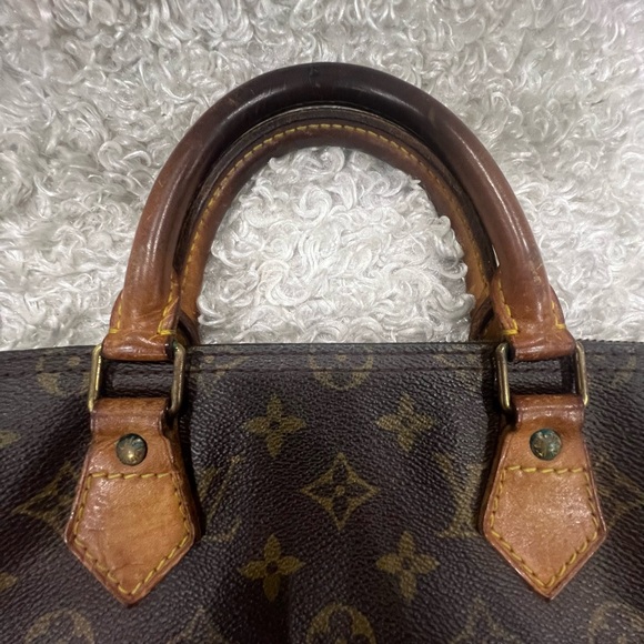 Authentic Louis Vuitton speedy monogram - Picture 12 of 16